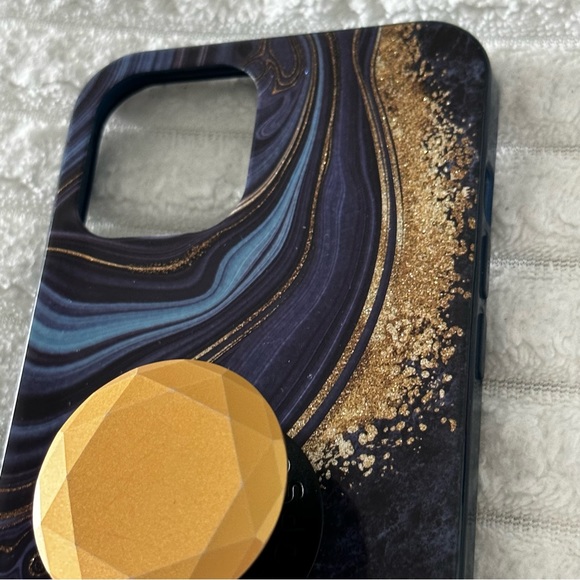 Case iPhone 12 Pro Max Case w/matching pop socket/ pre owner - Picture 12 of 16